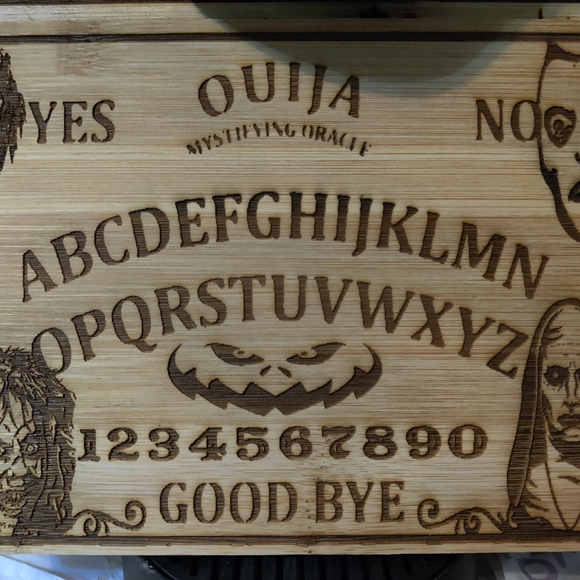 Creepy cutting board